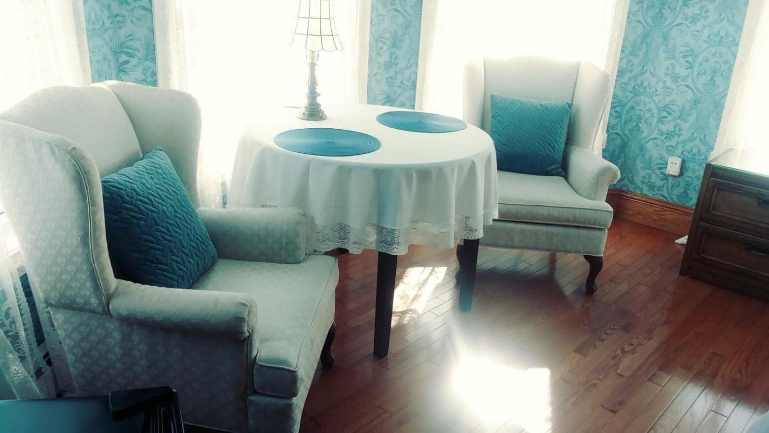 Twin Peaks B&B Mindemoya 객실 사진