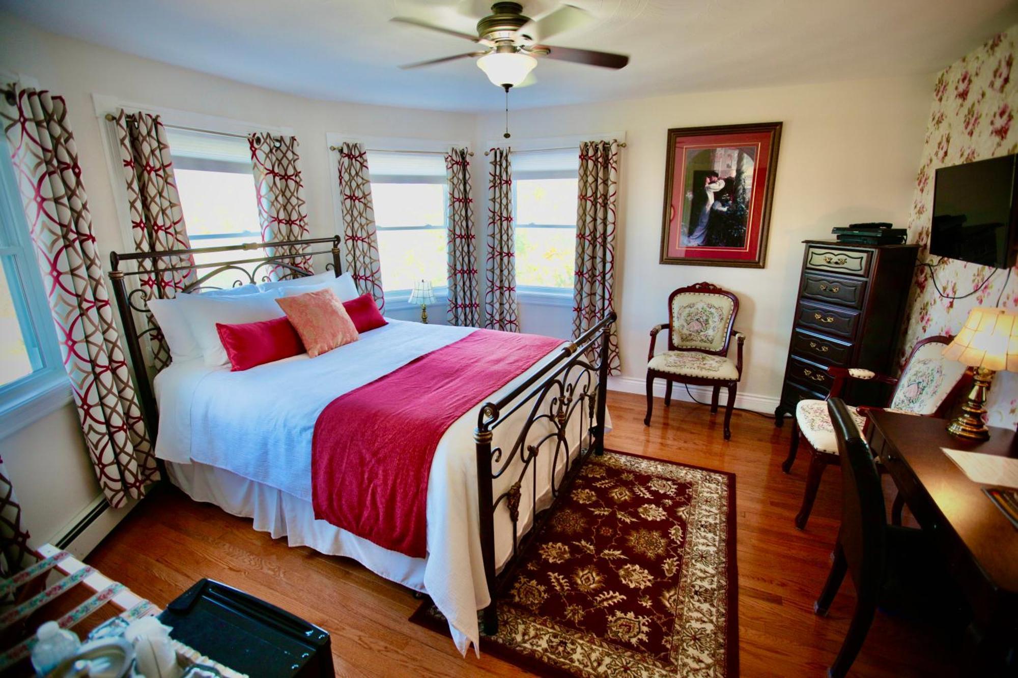 Twin Peaks B&B Mindemoya 객실 사진